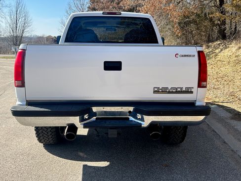 Used 1998 Chevrolet Silverado 1500 4x4 Regular Cab w/ Preferred Equipment Group 2 image 9
