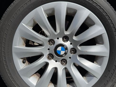 Used 2009 BMW 328i xDrive Sedan AWD/4WD image 12