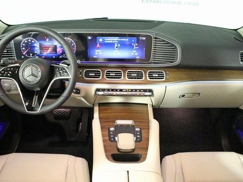 Used 2024 Mercedes-Benz GLE 350 4MATIC image 23