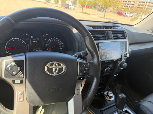 Used 2024 Toyota 4Runner SR5 Premium w/ SR5 Premium Package AWD/4WD image 13