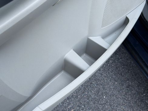 Used 2008 Chrysler Town & Country Touring w/ Entertainment Group #2 FWD image 13