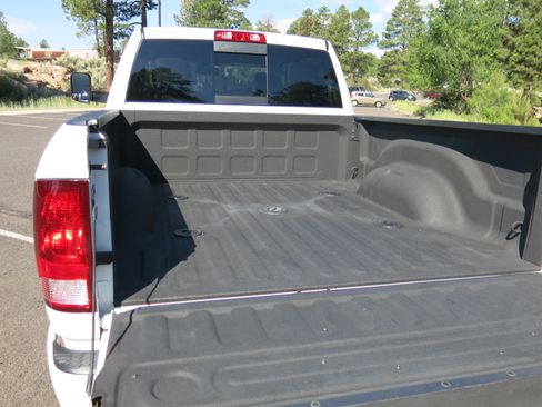 Used 2018 RAM 2500 Big Horn w/ Sport Appearance Group AWD/4WD image 9