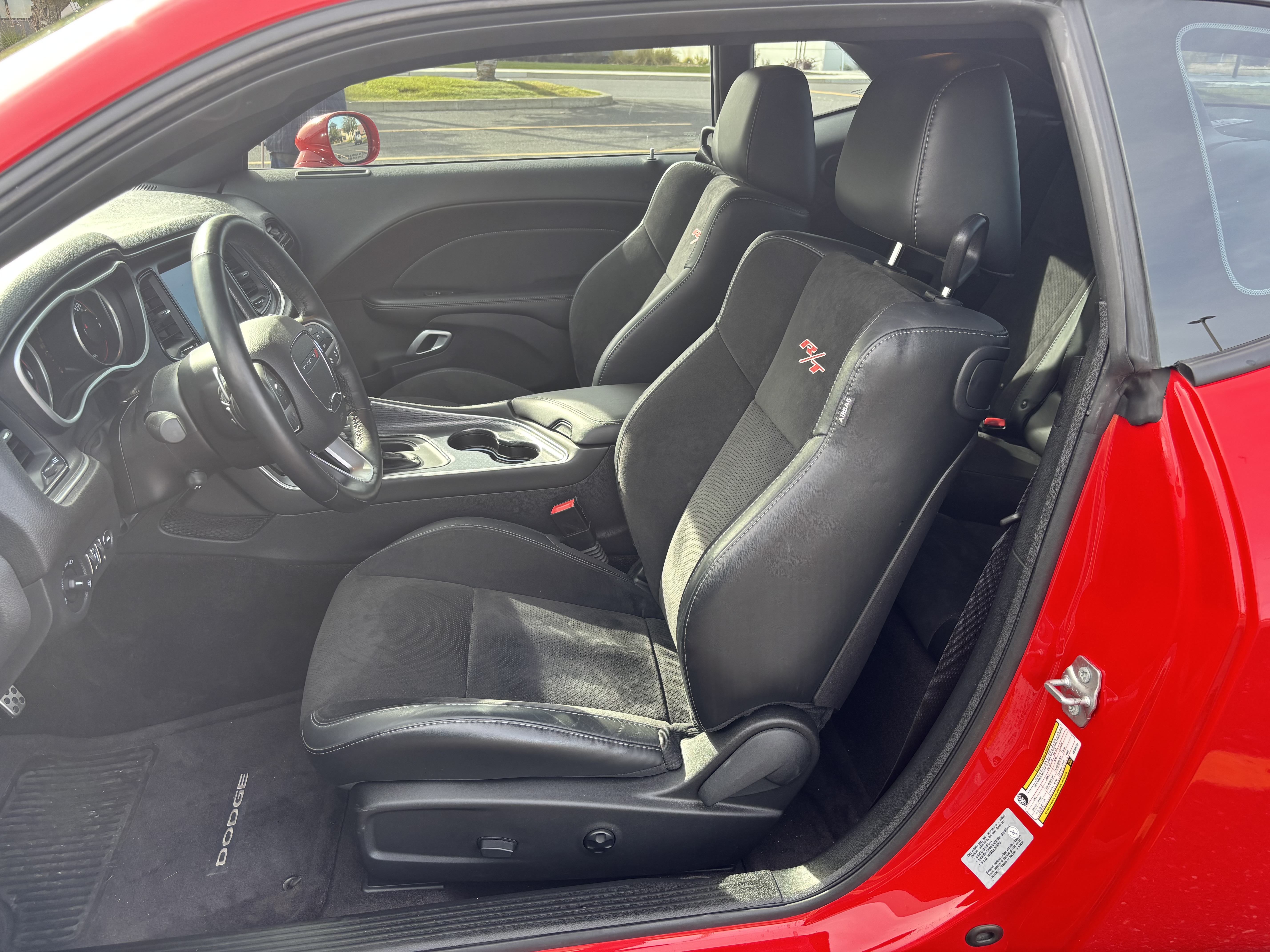 Used 2016 Dodge Challenger R/T Scat Pack w/ Leather Interior Group RWD image 18