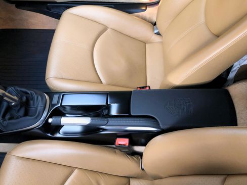 Used 2006 Porsche 911 Carrera image 4