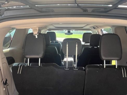 Used 2019 Chrysler Pacifica Limited FWD image 24