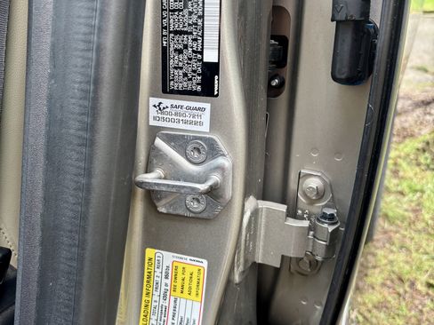 Used 2016 Volvo XC60 T5 Premier w/ Proximity Package image 26