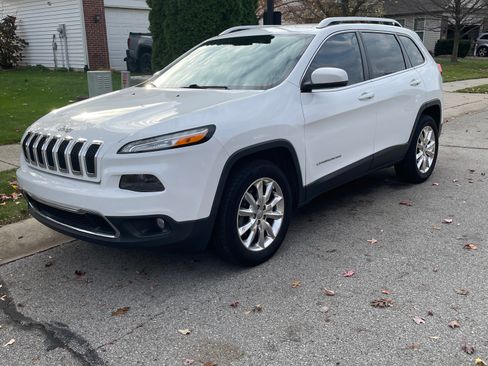 Used 2015 Jeep Cherokee Limited image 2