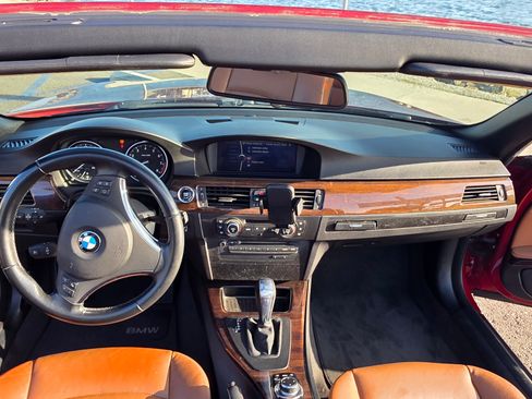Used 2011 BMW 335i Convertible RWD image 13