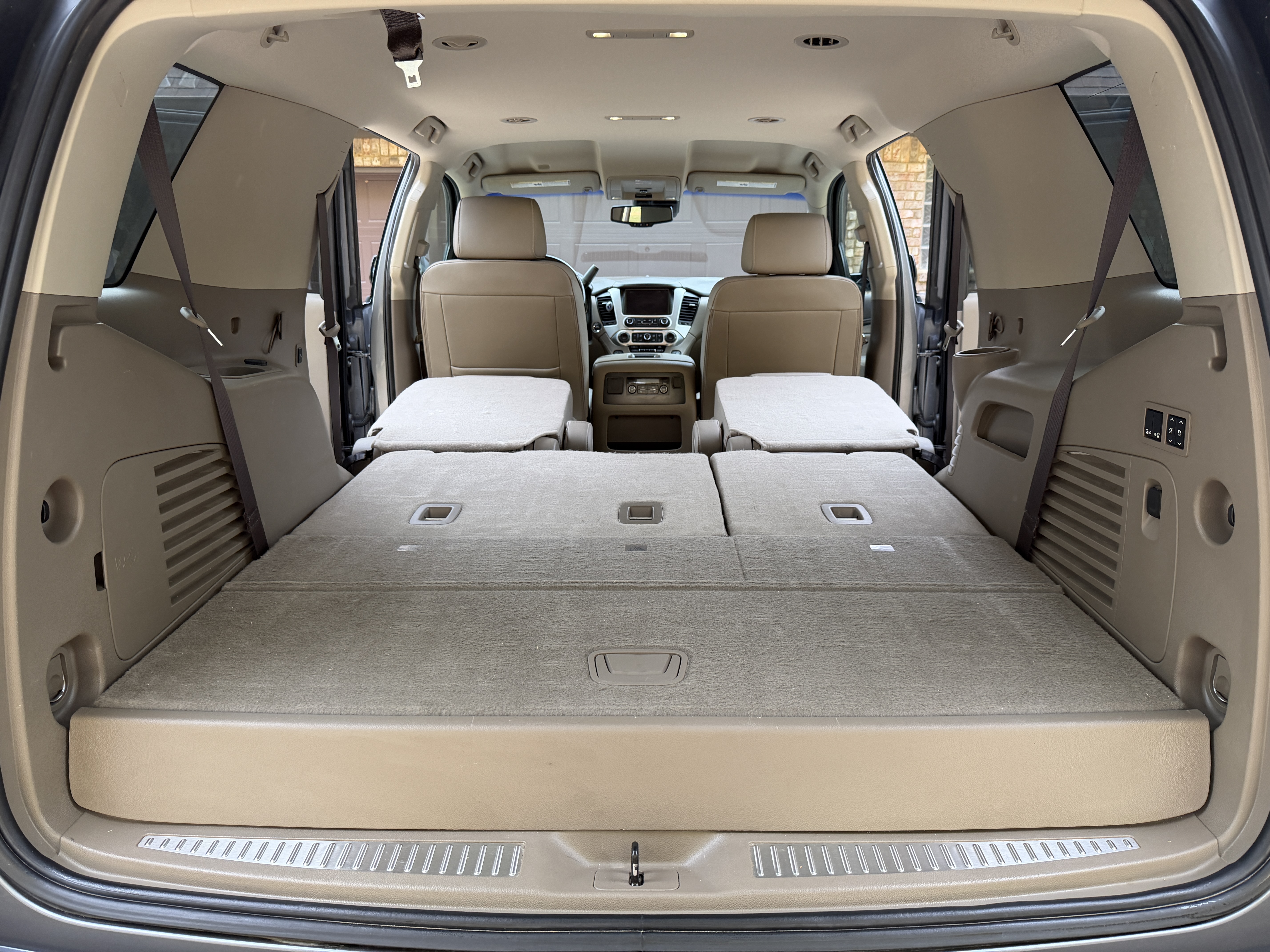 Used 2020 GMC Yukon SLT w/ Premium Edition RWD image 22