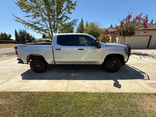 Used 2021 Chevrolet Silverado 1500 LT Trail Boss w/ Convenience Package II AWD/4WD image 4