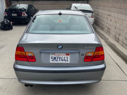 Used 2005 BMW 330i Sedan image 6