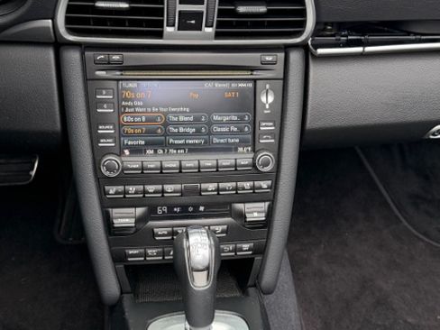 Used 2011 Porsche 911 Carrera 4S image 18