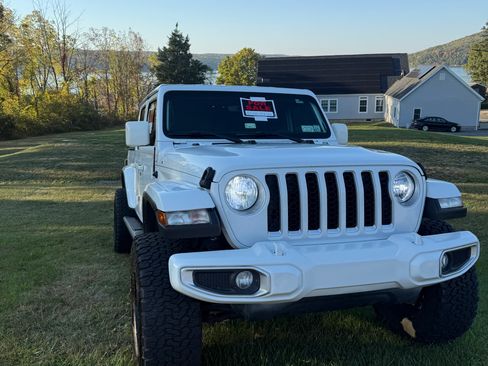 Used 2021 Jeep Gladiator Overland w/ Popular Equipment Package image 5