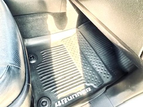 Used 2017 Toyota 4Runner Limited image 17