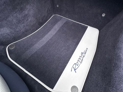 Used 2024 Ferrari Roma Spider RWD image 20