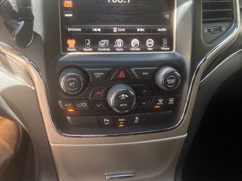 Used 2014 Jeep Grand Cherokee Limited image 8