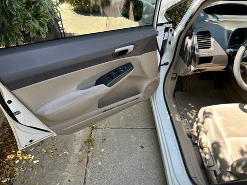 Used 2011 Honda Civic LX image 8