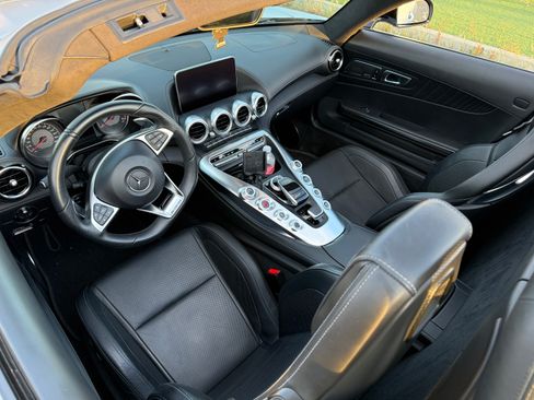 Used 2018 Mercedes-Benz AMG GT Roadster image 8