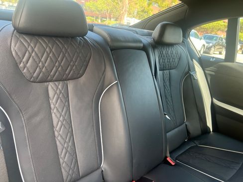 Used 2021 BMW 750i xDrive w/ Executive Package image 20