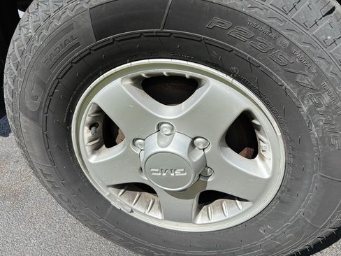 Used 2006 GMC Canyon SL AWD/4WD image 10