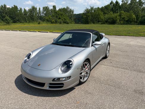 Used 2005 Porsche 911 Carrera S RWD image 10