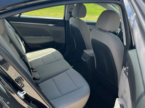 Used 2020 Hyundai Elantra SEL FWD image 10
