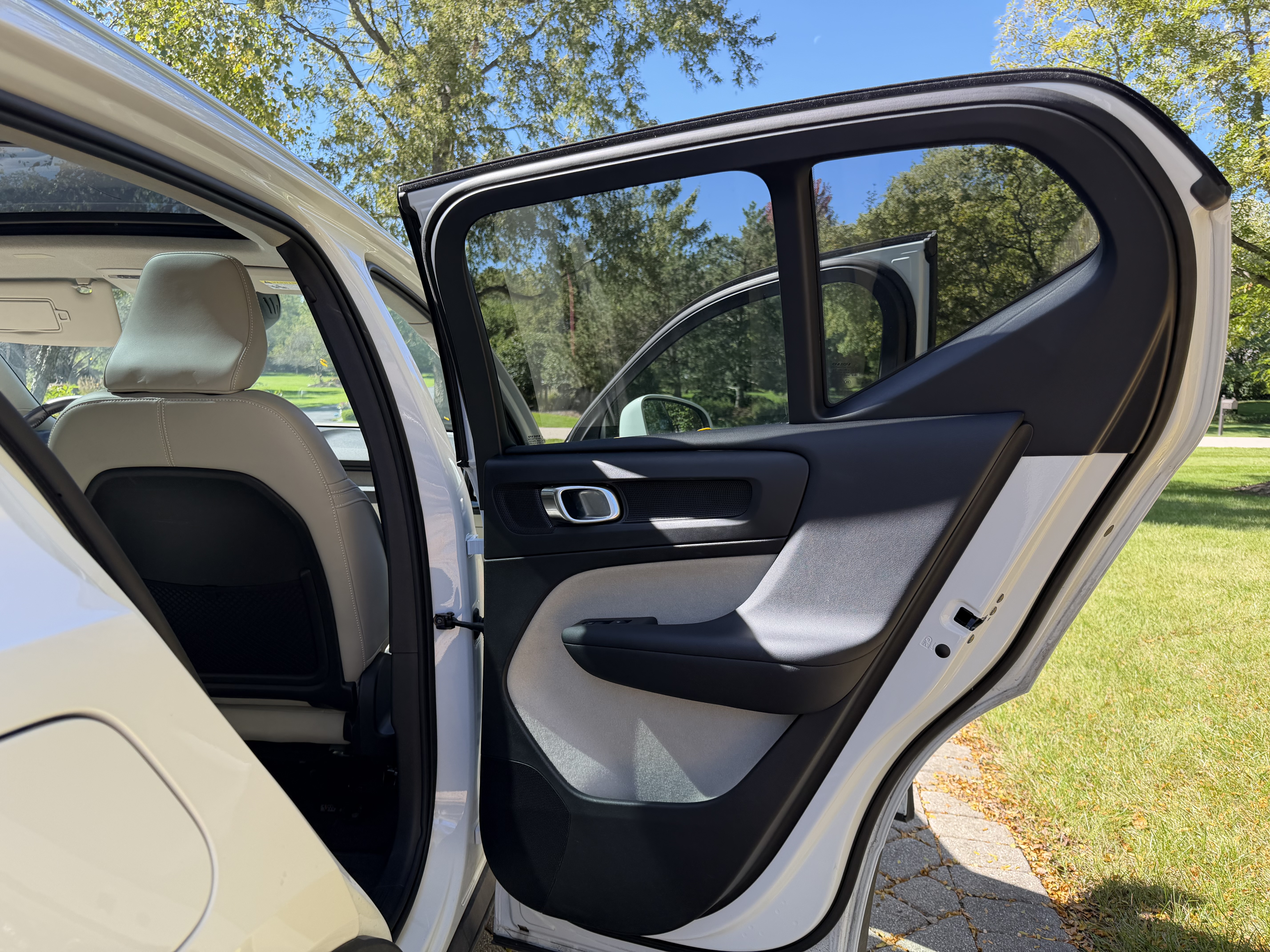 Used 2019 Volvo XC40 T5 Inscription AWD/4WD image 28