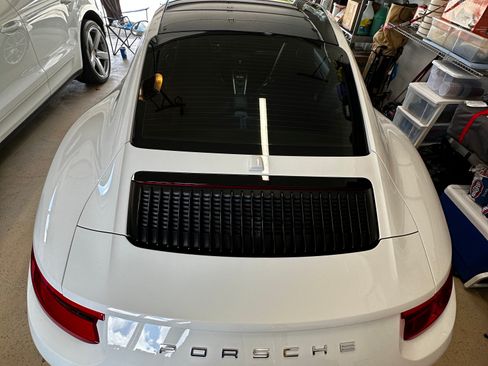 Used 2017 Porsche 911 Carrera image 6