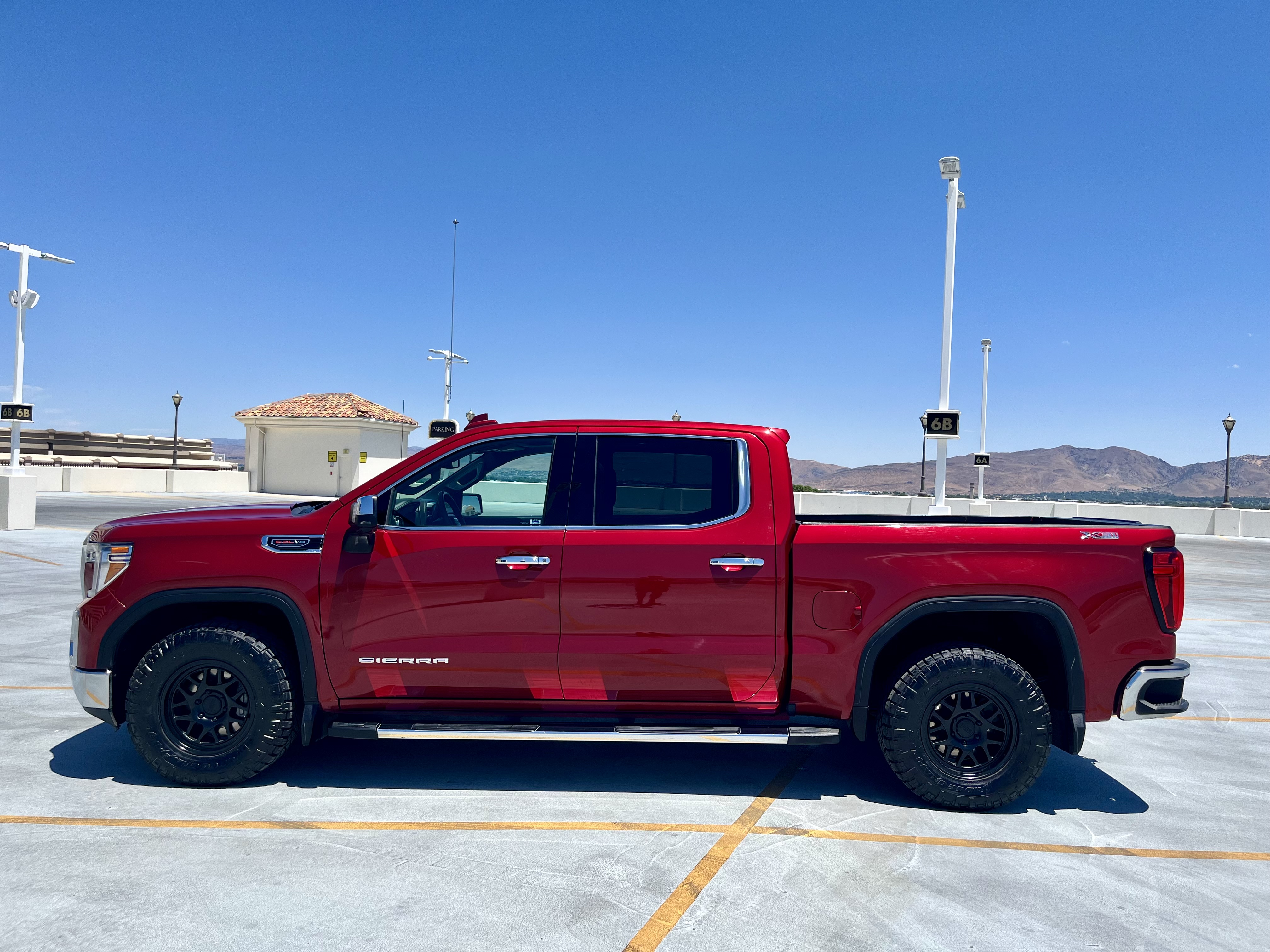 Used 2020 GMC Sierra 1500 SLT w/ SLT Premium Plus Package AWD/4WD image 2