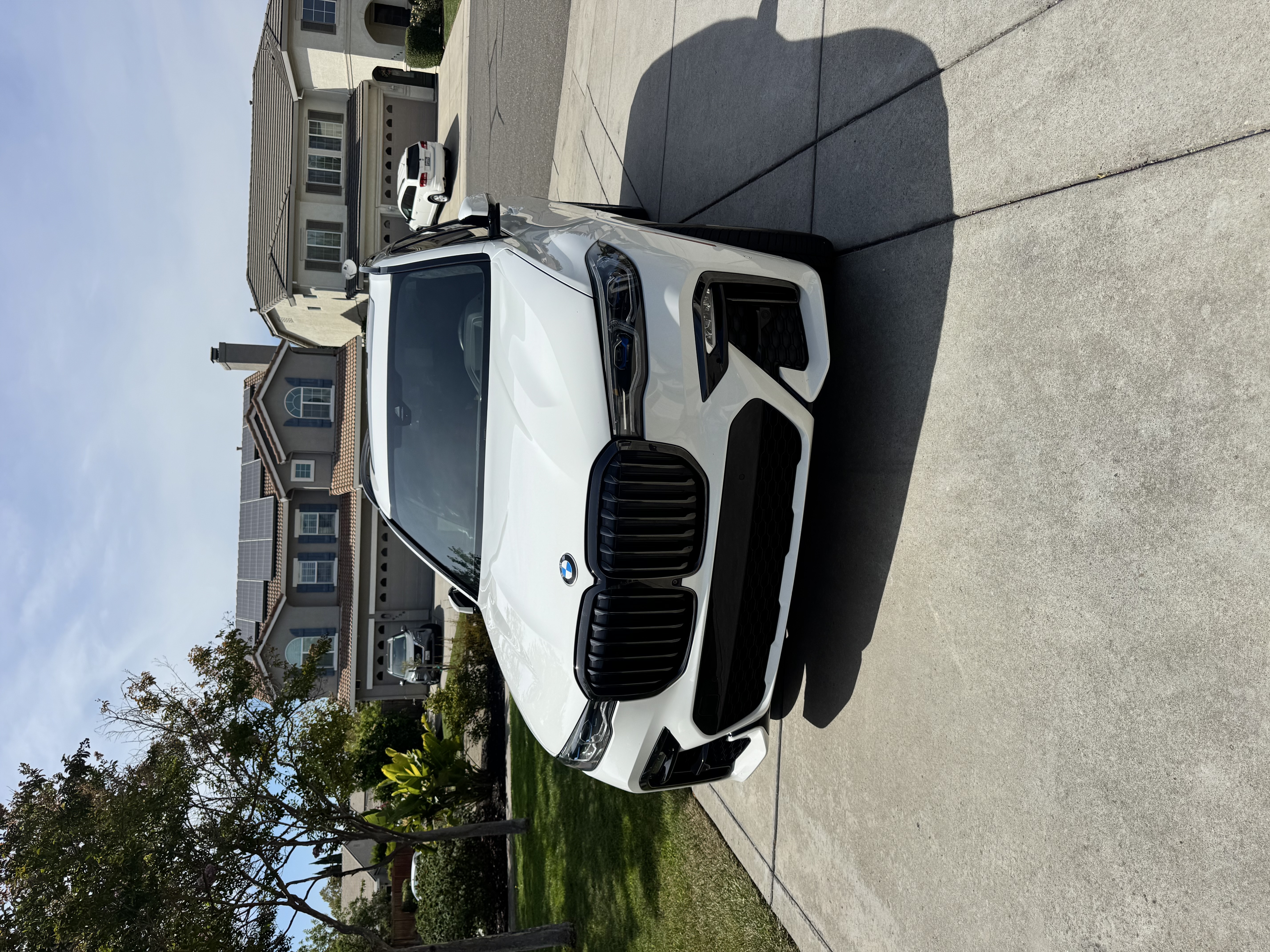Used 2021 BMW X7 M50i w/ Executive Package AWD/4WD image 2