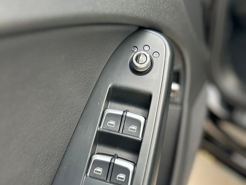 Used 2015 Audi A4 2.0T Premium w/ Audi MMI Navigation image 17