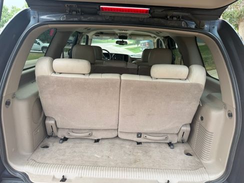 Used 2004 Chevrolet Tahoe LT w/ LT Preferred Equipment Group AWD/4WD image 5