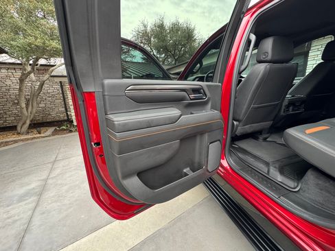 Used 2025 GMC Sierra 2500 AT4 w/ AT4 Premium Plus Package image 14