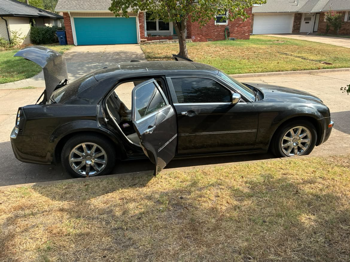 Used 2007 Chrysler 300 C RWD image 4