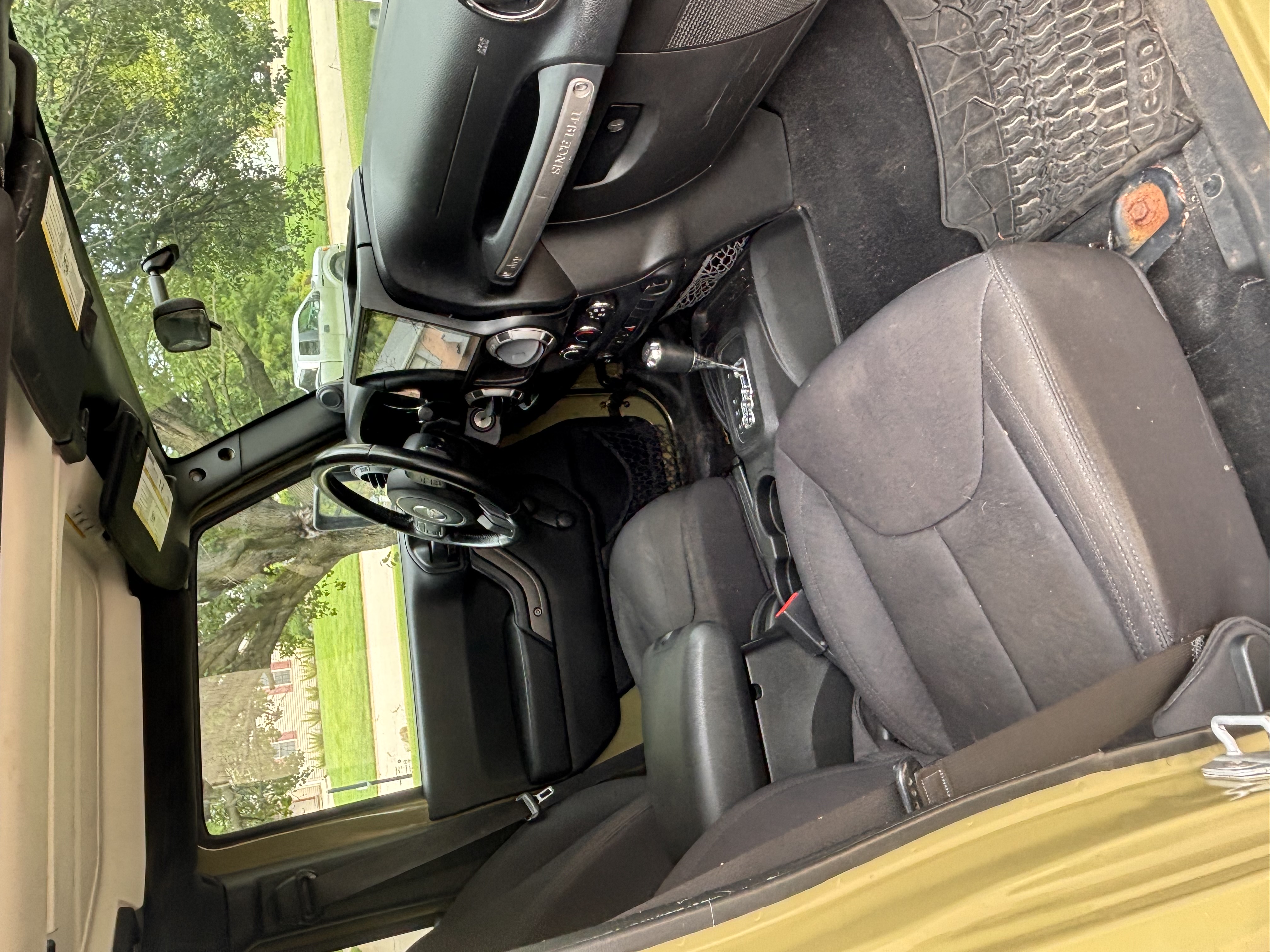 Used 2013 Jeep Wrangler Unlimited Sport AWD/4WD image 10