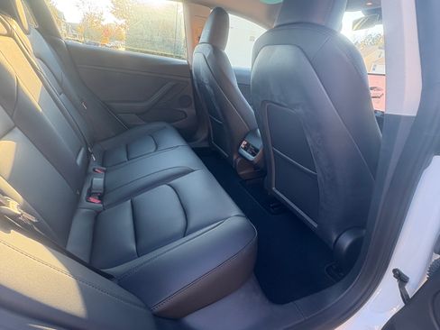 Used 2023 Tesla Model 3 Standard Range image 8