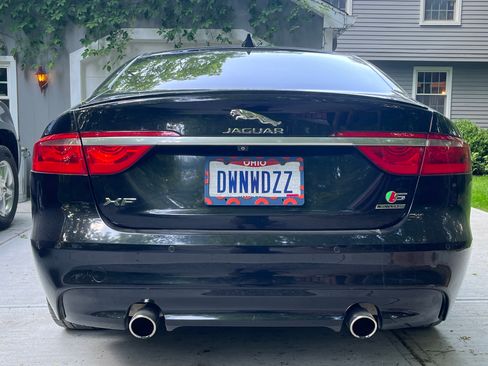 Used 2016 Jaguar XF S image 8