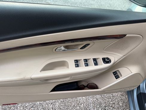 Used 2012 Volkswagen Eos Executive FWD image 13