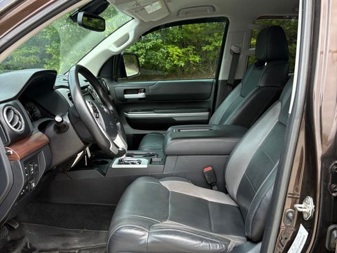 Used 2019 Toyota Tundra Limited AWD/4WD image 9