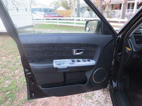 Used 2012 Kia Soul + image 5