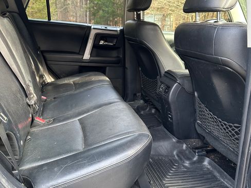 Used 2014 Toyota 4Runner Limited image 10
