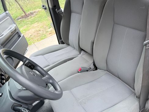 Used 2006 Dodge Dakota SLT w/ Interior Convenience Group image 6