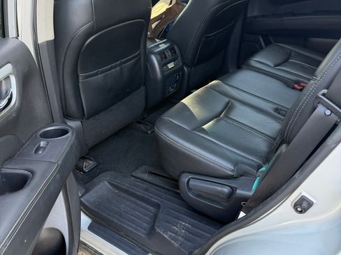 Used 2016 Nissan Pathfinder Platinum w/ Family Entertainment Package image 9