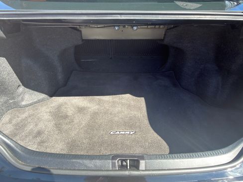 Used 2016 Toyota Camry SE image 14