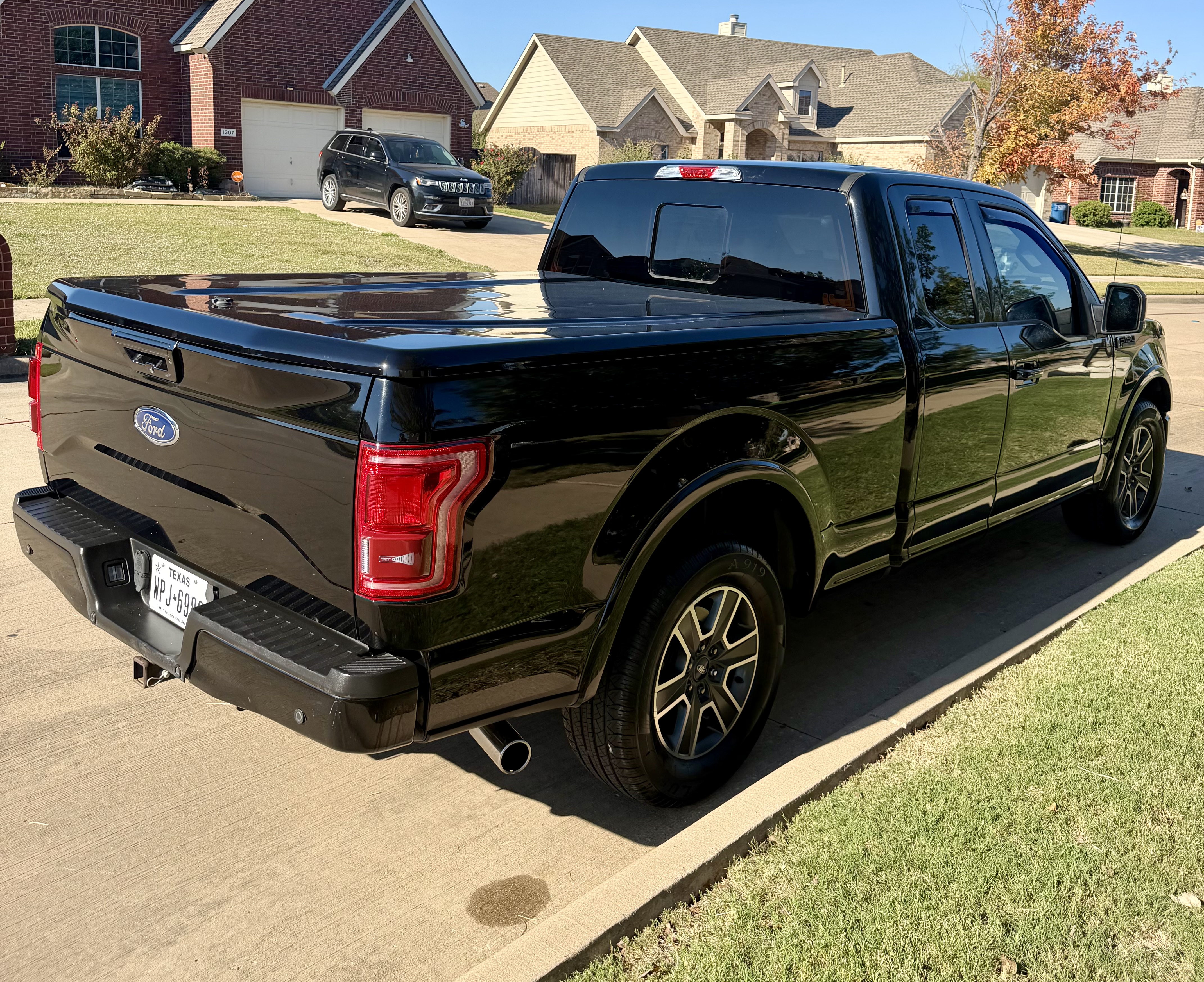 Used 2016 Ford F150 Lariat RWD image 9