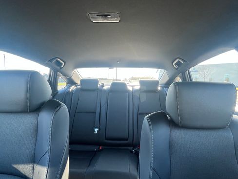 Used 2021 Honda Accord Sport image 14