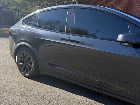 Used 2024 Tesla Model X image 6