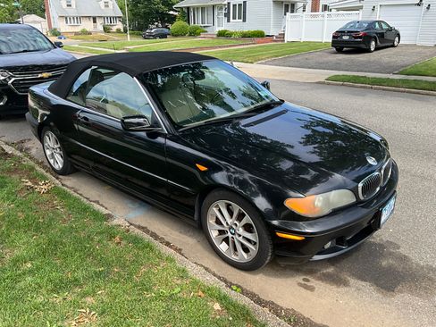 Used 2004 BMW 330Ci Convertible RWD image 2