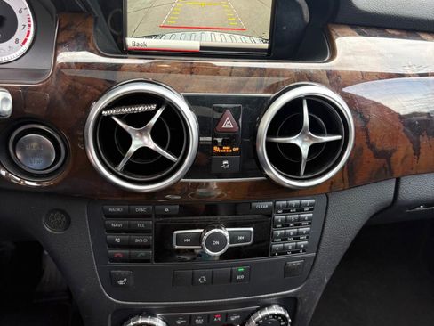 Used 2015 Mercedes-Benz GLK 350 2WD image 12