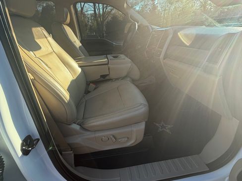 Used 2019 Ford F250 Lariat w/ Lariat Value Package image 9